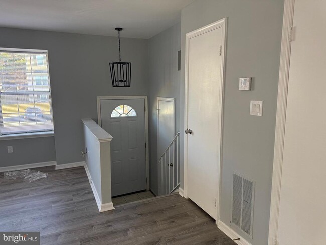 Building Photo - 1935 Winslow Ct