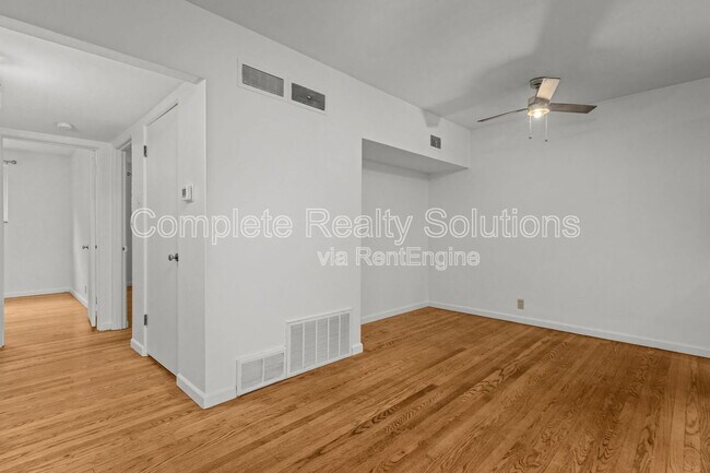 Building Photo - 7876 Big Bend Blvd