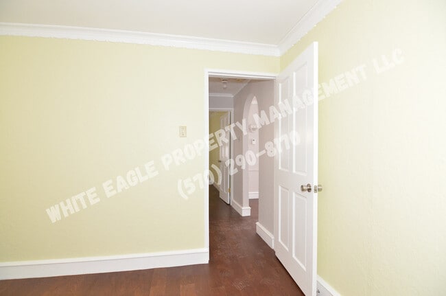 Building Photo - 319 Front St