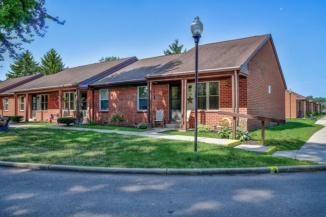 Building Photo - Moccasin Run