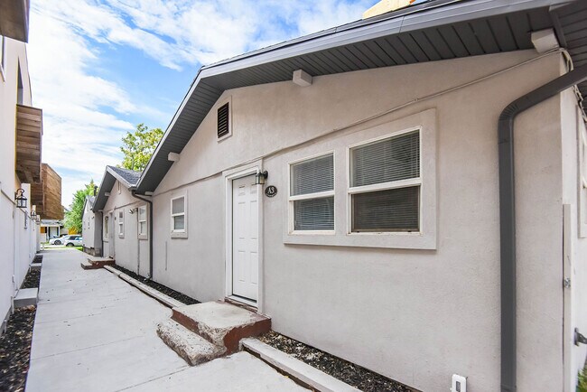 Building Photo - 951 Washington St