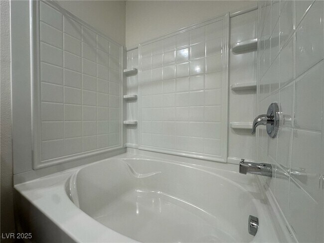 Building Photo - 6988 Sylmar Ave