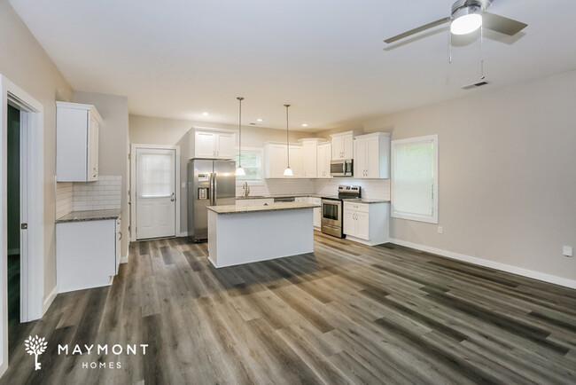 Building Photo - Picture-Perfect 3-Bedroom Home