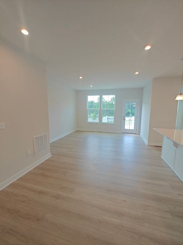 Building Photo - 131 S Durham Dr