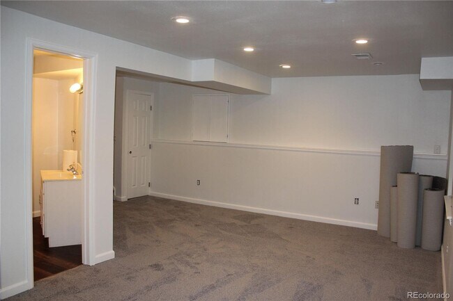 Building Photo - Home in Saddlebrook, Parker!