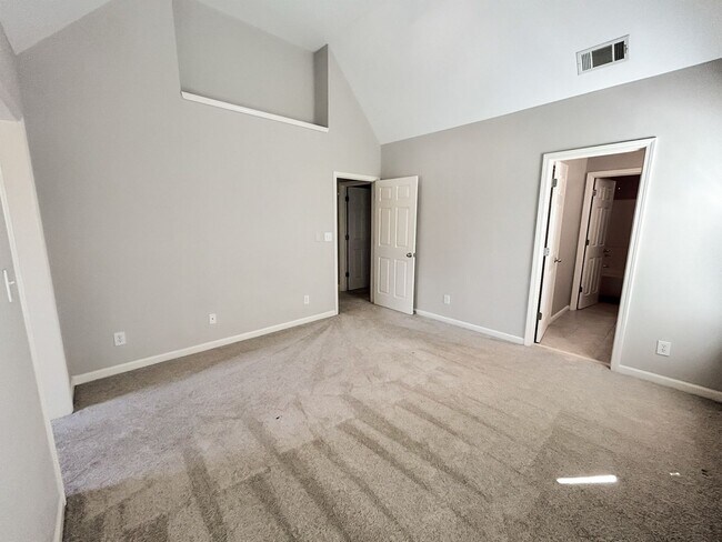 Building Photo - Stunning 5-Bedroom Executive Home in Kennesaw’s Preserve Falcon Hills!