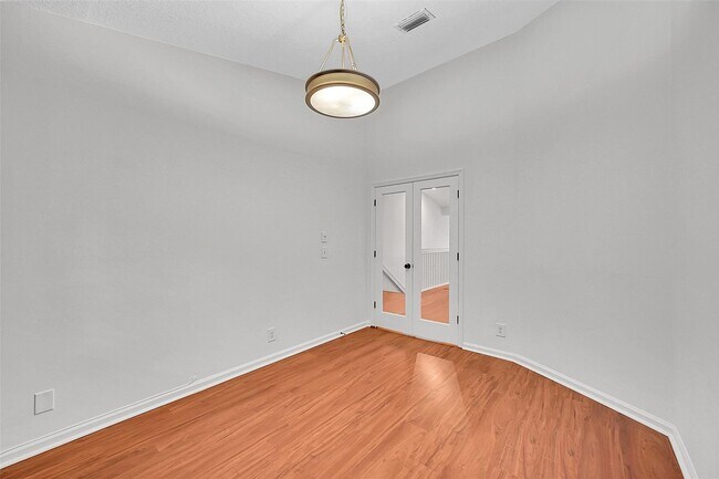 Building Photo - 1002 NW 105th Way