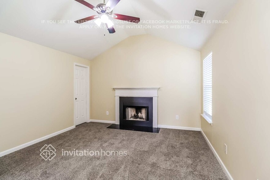 Building Photo - 7007 Hidden Creek Dr