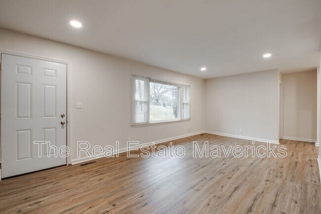 Building Photo - 810 Caldonia St