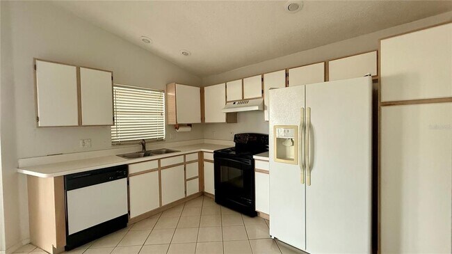 Building Photo - 3293 Brewster Dr