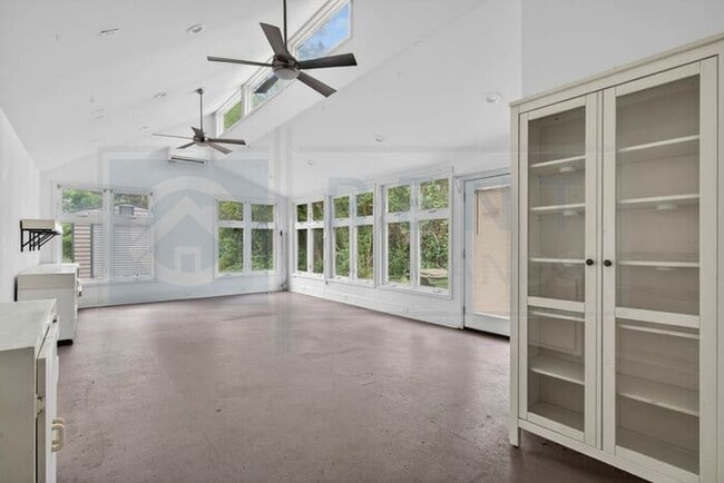 Building Photo - Find Your Home in Cayce