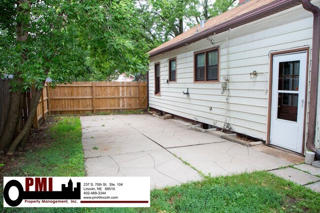 Building Photo - 5501 J St