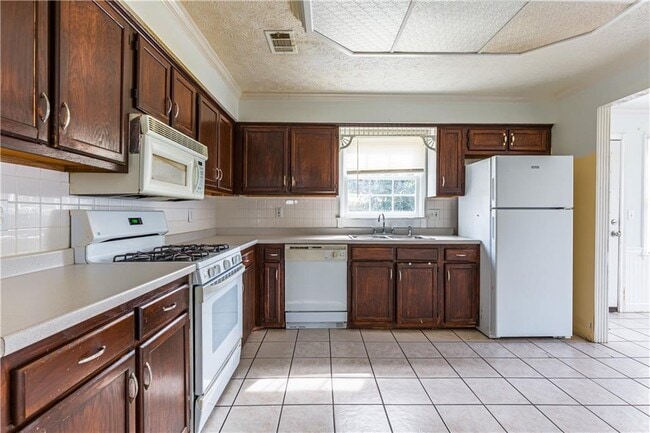 Building Photo - 1330 Grayland Hills Trail