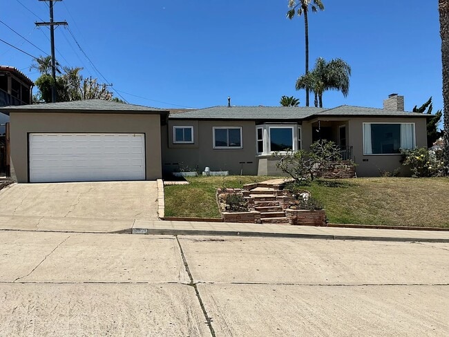 Primary Photo - 2524 Evergreen St