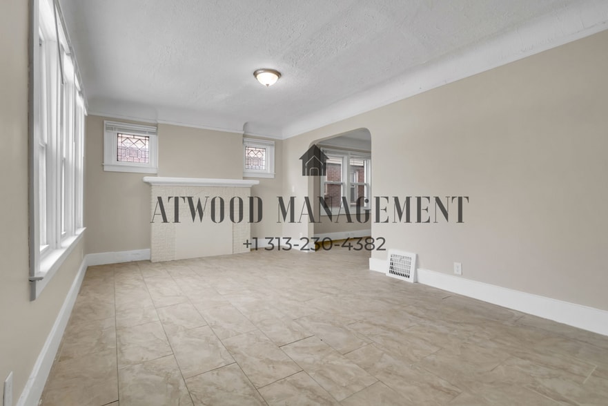 Building Photo - This beautifully updated 3-bedroom, 1-bath single-family home is ready for move-in!