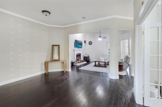 Building Photo - 10709 Parnell Dr