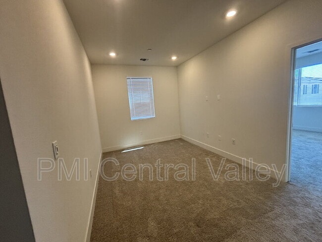 Building Photo - 3226 Tibidabo St