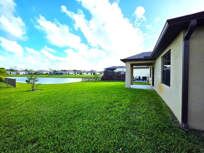 Building Photo - 6580 Canterbridge Dr