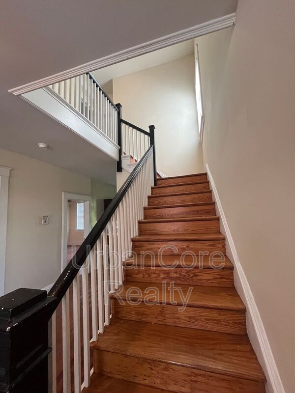 Building Photo - 709 N 35th St