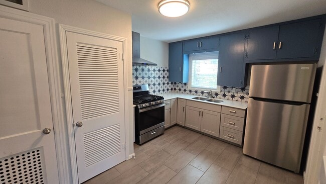 Building Photo - 237 Senisa Dr