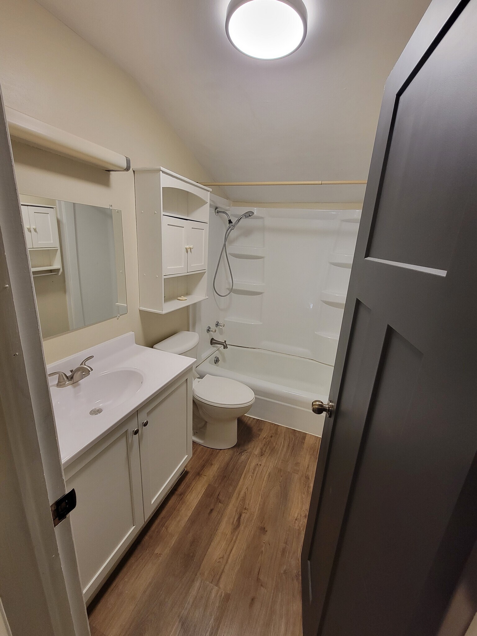 Building Photo - 444 N Henninger St