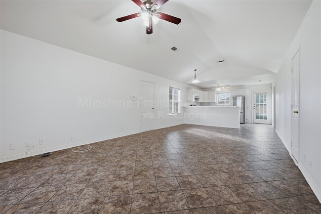 Building Photo - 2418 Loy Lake Rd