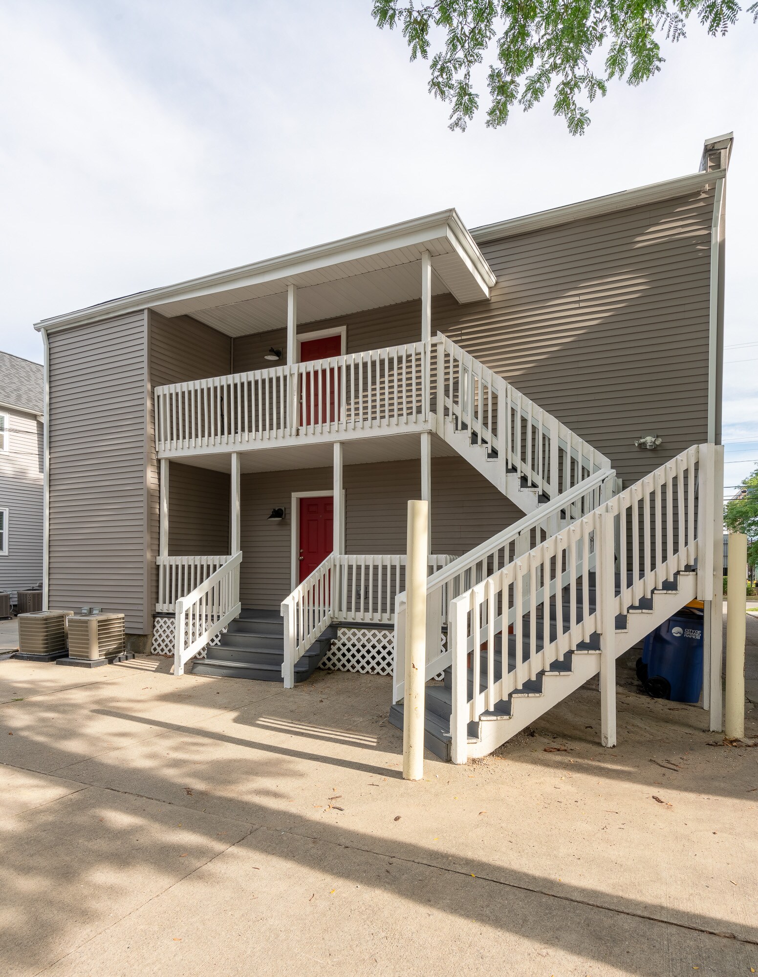 Building Photo - 616 4th St NW