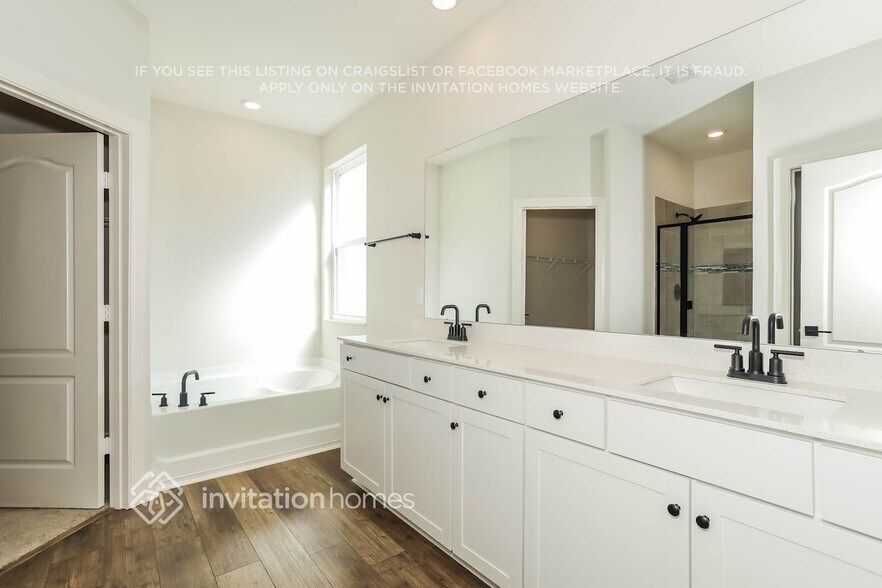 Building Photo - 875 Morgans Treasure Rd