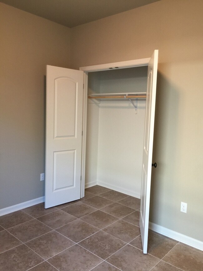 Building Photo - New Lake Front Home in Magnolia Lakes off ...