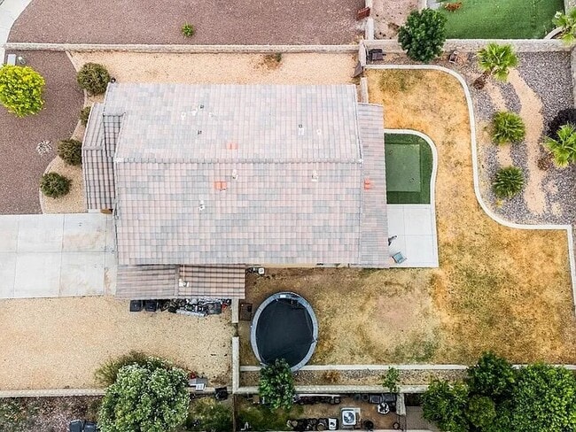 Building Photo - 5525 Valley Cedar Dr