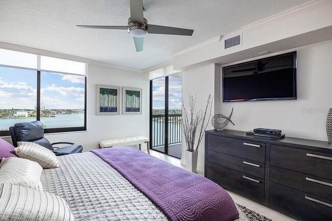 Building Photo - 9425 Blind Pass Rd