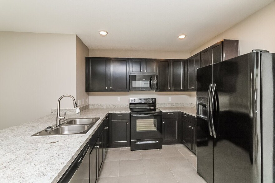 Building Photo - 10213 Mangrove Well Rd