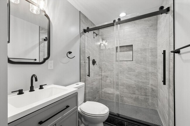 Building Photo - Gorgeous 5 Bed 3.5 Bathroom in Stafford, VA