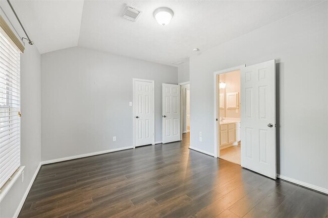 Building Photo - 10510 Barnstable Ct