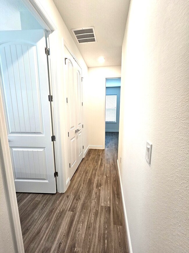 Building Photo - *****STUNNING 4/2 HOME IN PALM BAY****