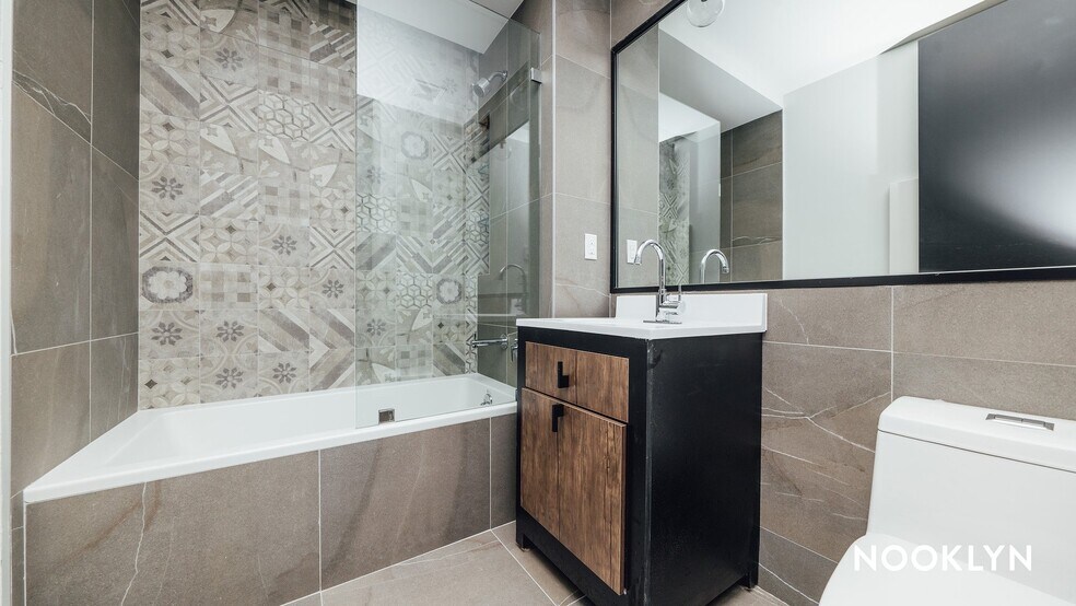 Building Photo - 1270 New York Ave