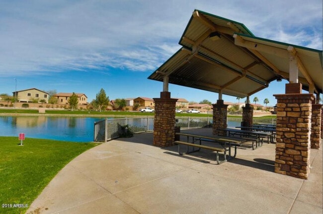 Building Photo - Gorgeous 4 Bed Laveen home in reputed Trailside Point community ++ WALK TO SCHOOL !!