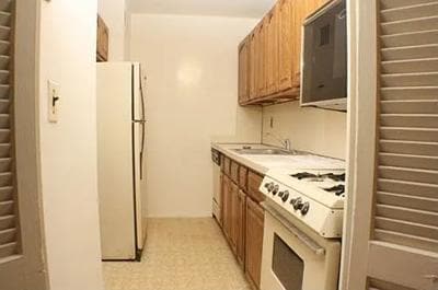 Building Photo - 35 Seacoast Terrace