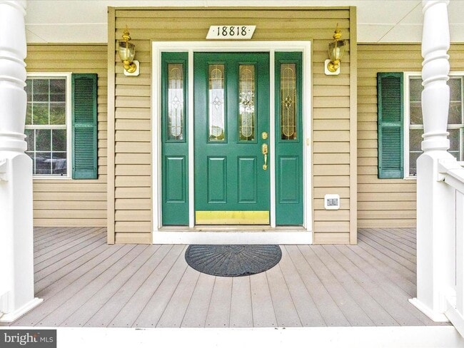 Building Photo - 18818 Liberty Mill Rd