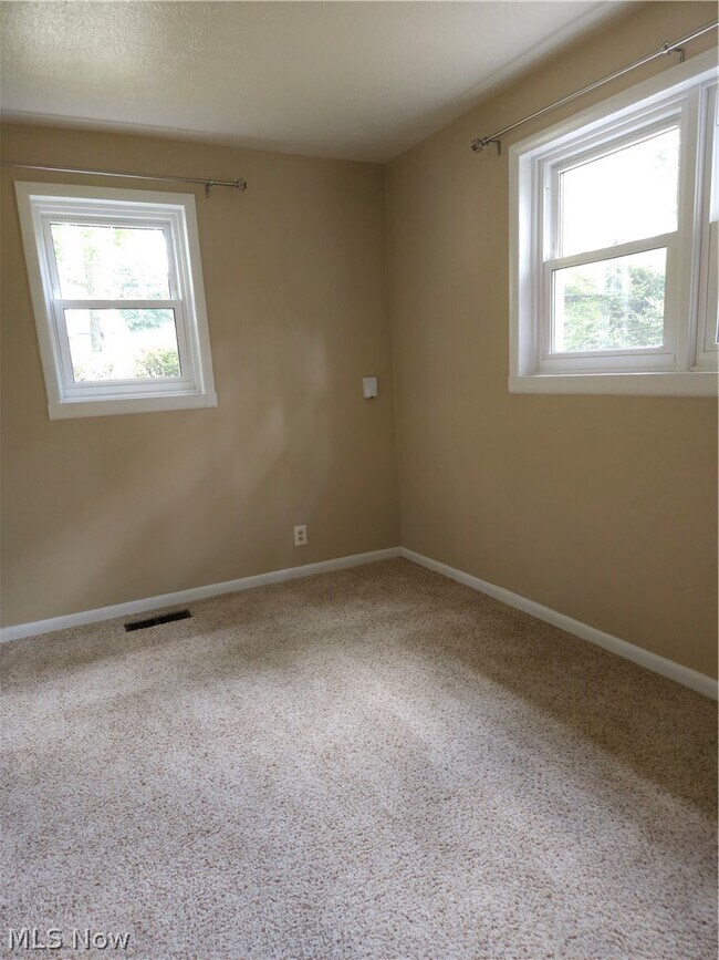 Building Photo - 1382 9th St