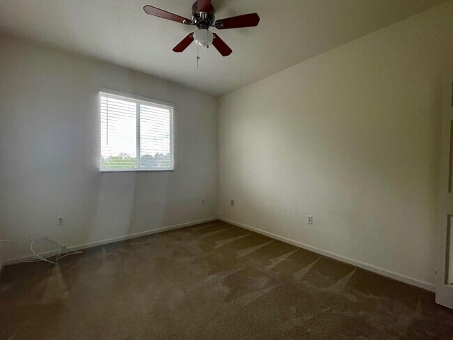 Building Photo - 2563 Stockbridge Square SW