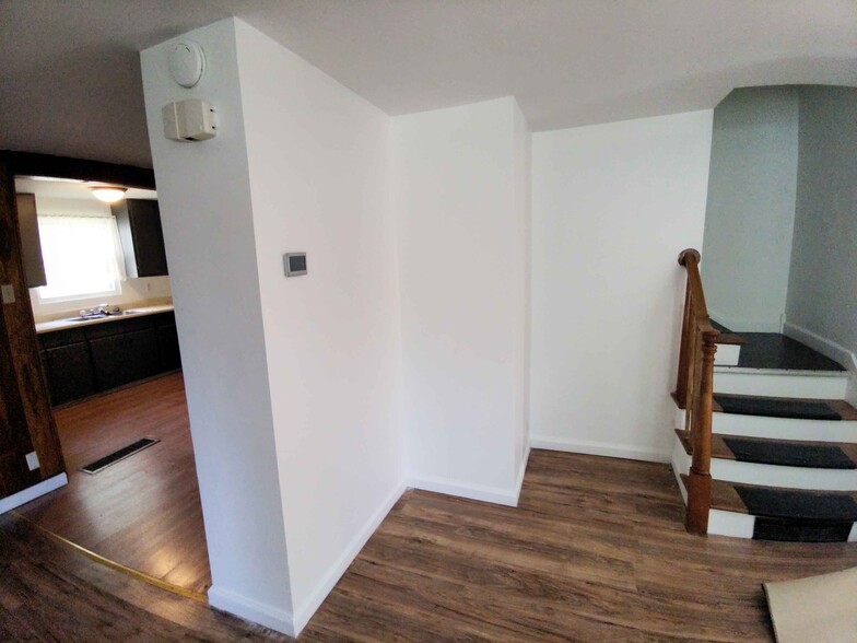 Dining Room/Living Room - 16 Lawrence Ave