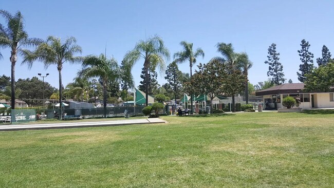 Building Photo - SD: Spacious 2BD/2BA Condo in Rancho Bernardo with Club Amenities, 2-Car Garage & Private Patio