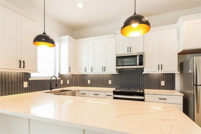 Building Photo - 3052 Truxillo St