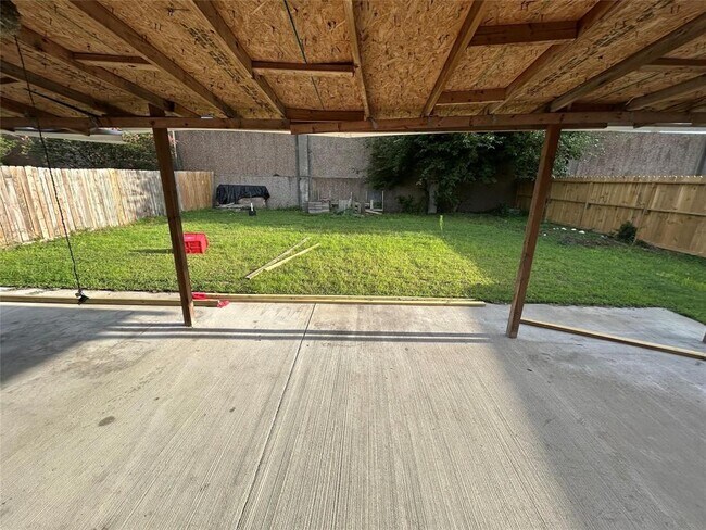 Building Photo - 13507 White Cliff Dr