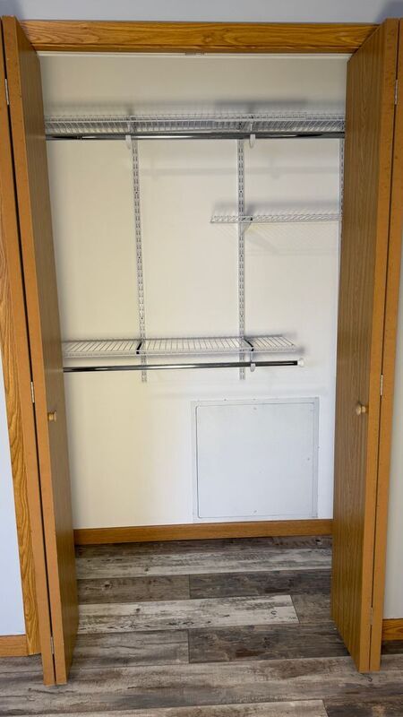 Building Photo - 8627/8635 Woodlawn Dr