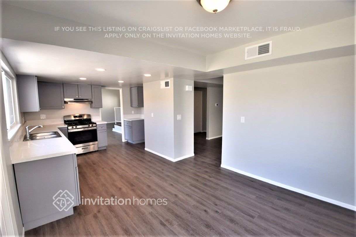 Building Photo - 29166 Flowerpark Dr