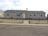 Building Photo - 410 Snyder St