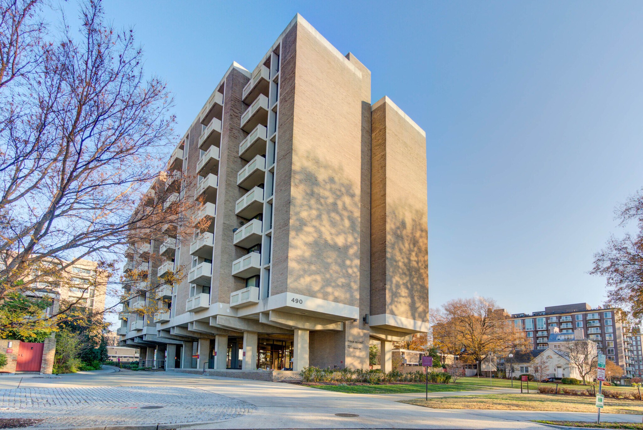 Building Photo - 490 M St SW