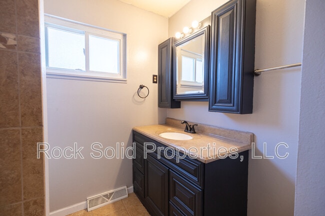 Building Photo - 4709 Windmill Rd